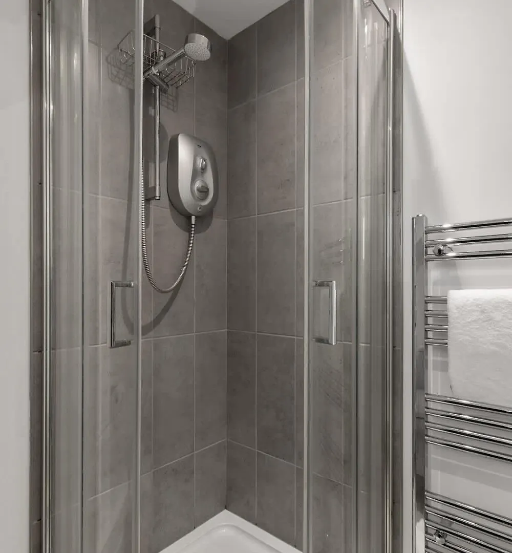 Lägenhet Centre Point Studio - Short Stays Uk Exeter
