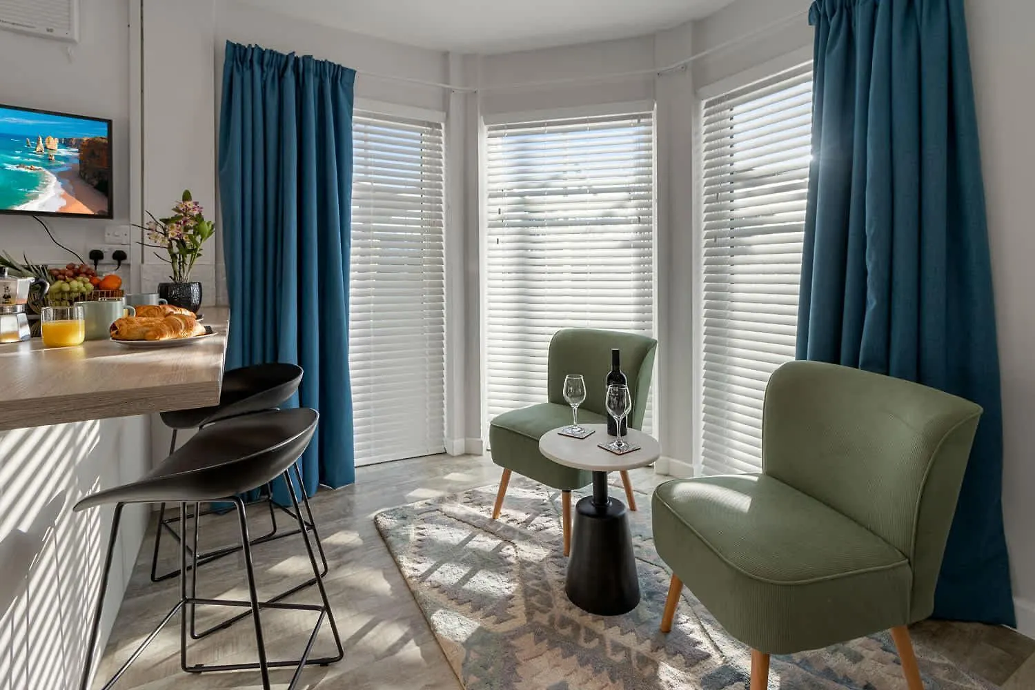 Centre Point Studio - Short Stays Uk Exeter